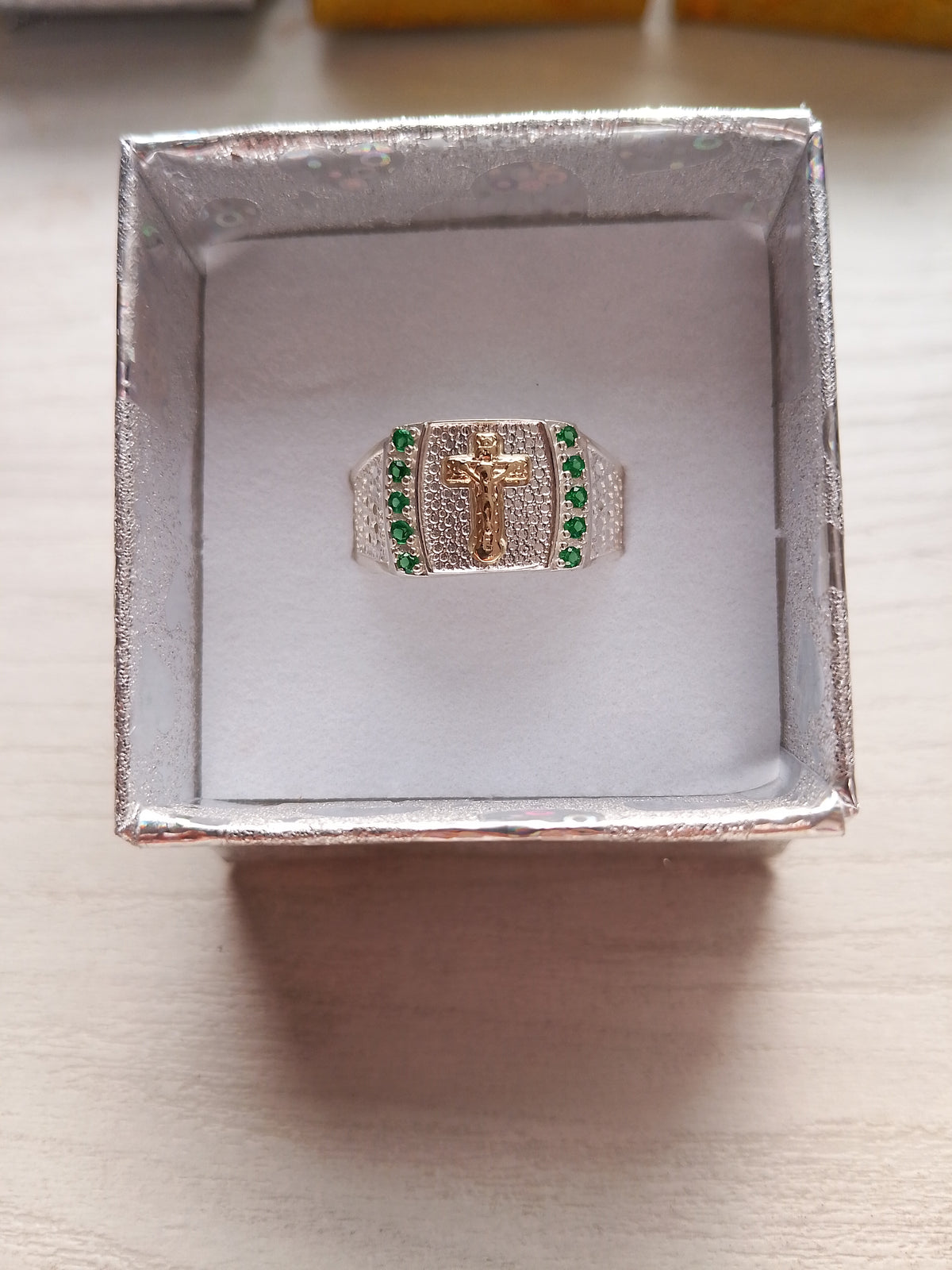 Anillo Sello Crucifijo de Fe con Baño de Oro