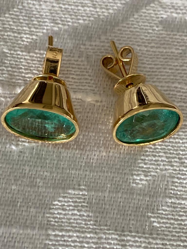 0.25 Ct Colombian Emerald Earrings in 18K Yellow Gold.